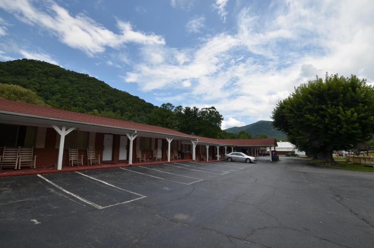 Travelowes Motel - Maggie Valley Extérieur photo